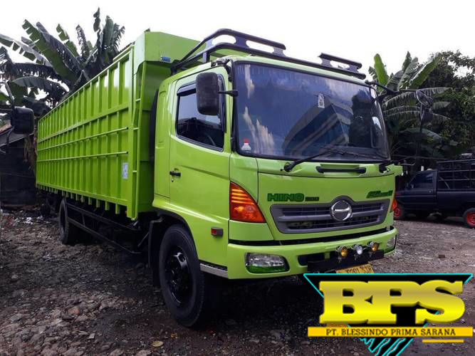 MENJUAL SPAREPART TRUK HINO